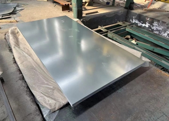 AISI ASTM JIS Q345 Q215 Q195 Plat baja galvanis yang digulung panas / digulung dingin untuk industri