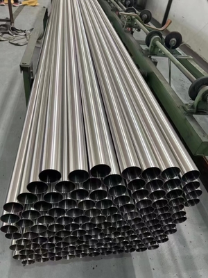 Pipa stainless steel bergelombang panas DIN AISI ASTM 201 301 304 Grade Seamless untuk industri